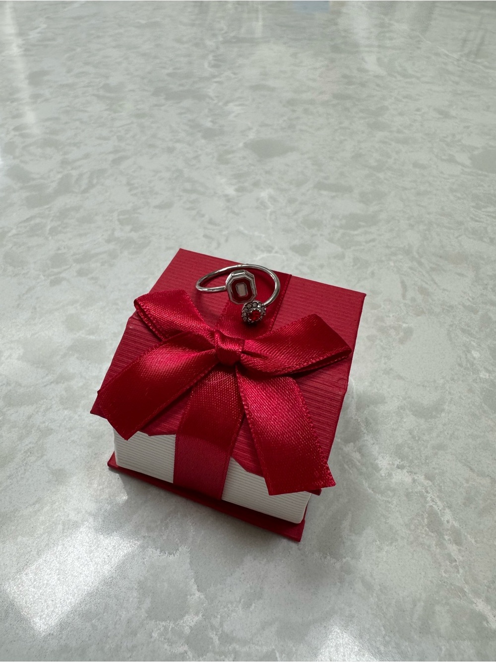 NEW - Ohio State Red Ribbon Gift Ring Box with Silver OSU ring